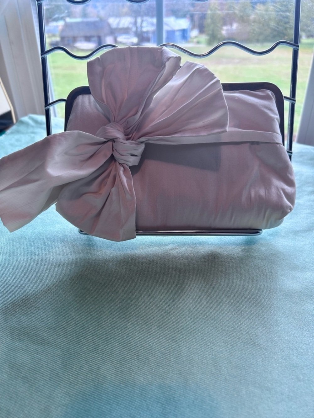 Wedding, graduation, or special occasion, this Davie & Chiyo clutch is perfect